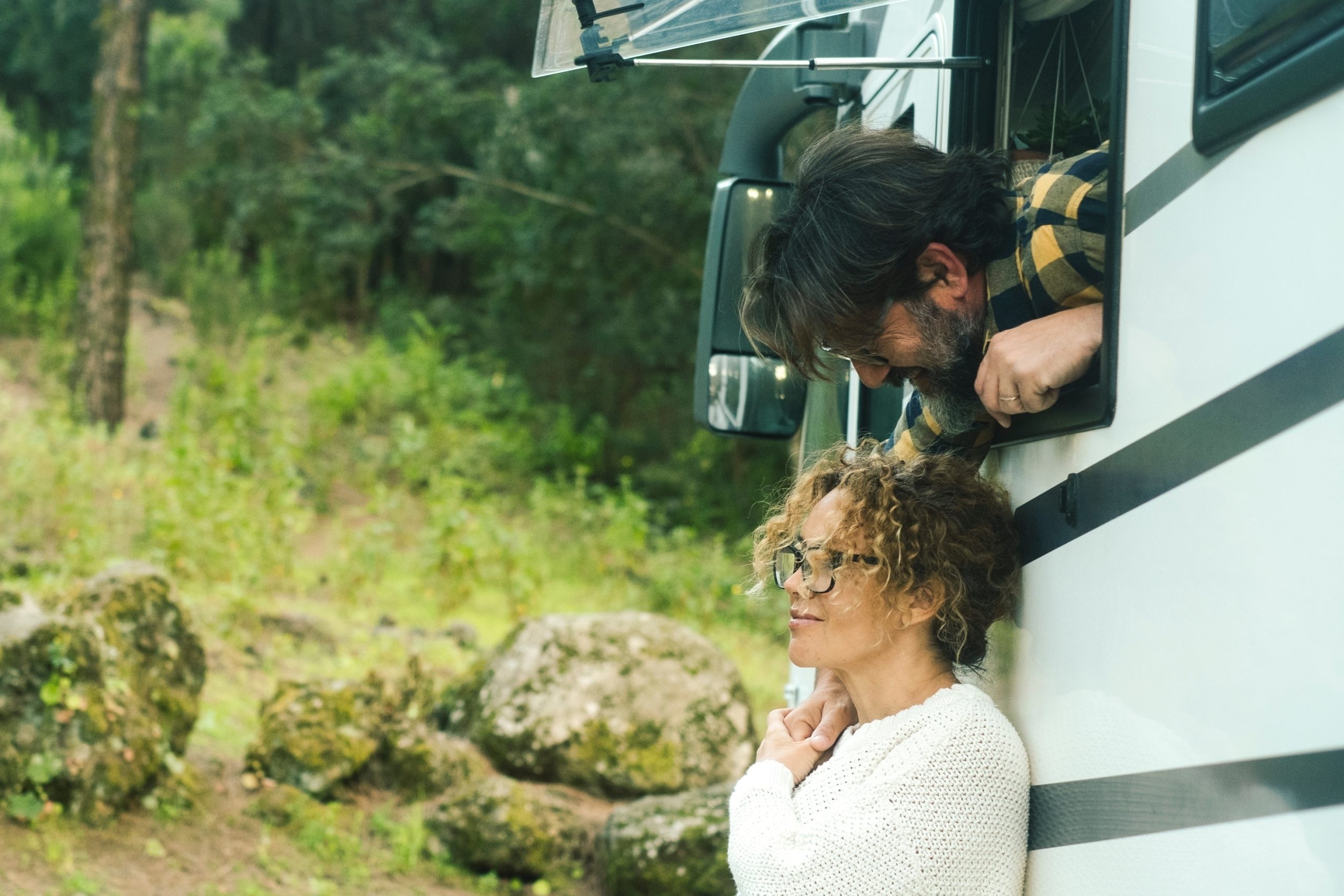 Couple,Of,Tourist,With,Rented,Camper,Van,Enjoy,Scenic,Nature